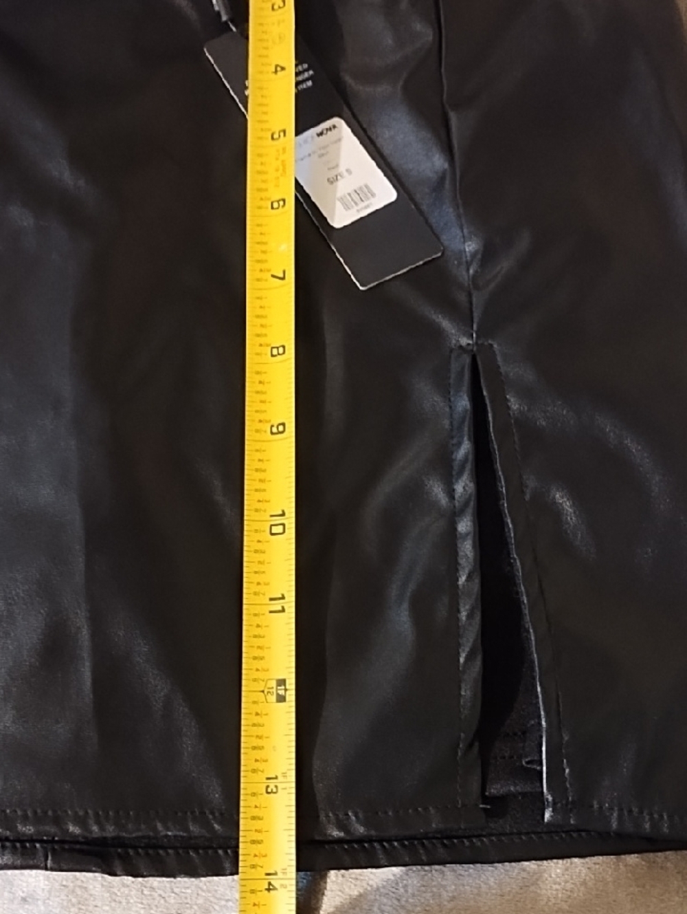 Fashion Nova Black Faux Leather Mini Skirt with Side Slit NWT Small. - Picture 10 of 10